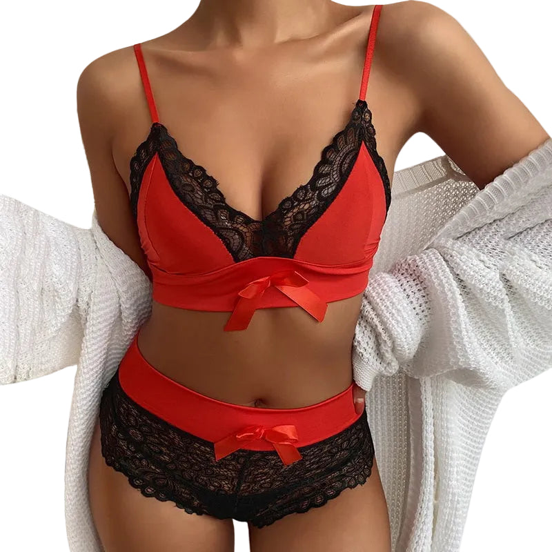 Lace Lingerie Set with Suspenders – Elegant Three-Piece Design for Women