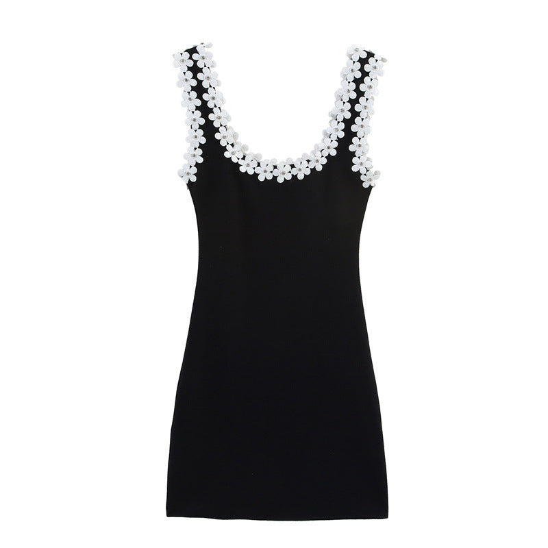 Contrasting Color Slim-Fit Dress – Elegant Minimal Dress for Women